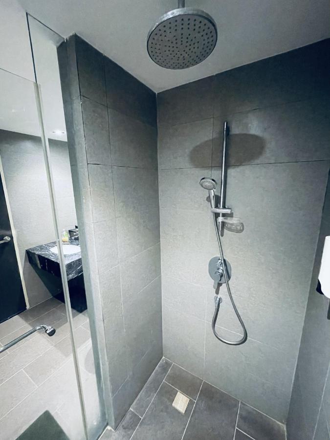B.Suites 21 Kota Kinabalu Eksteriør bilde